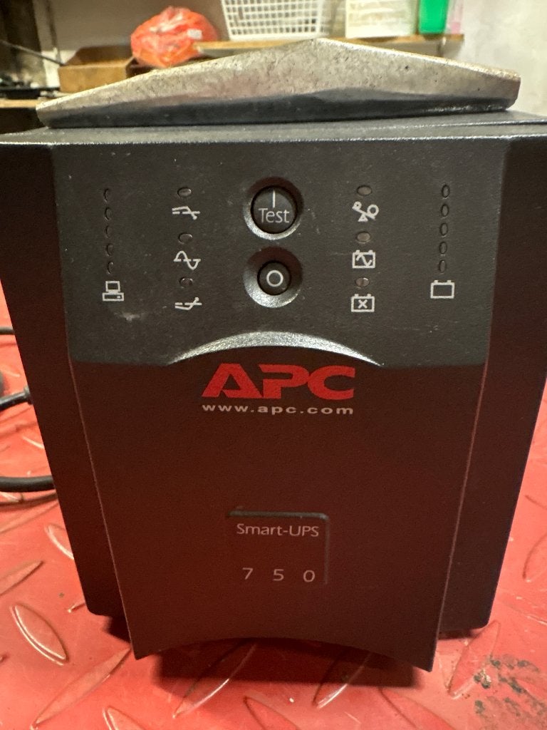 APC smart ups 750, Ophalen, Gebruikt