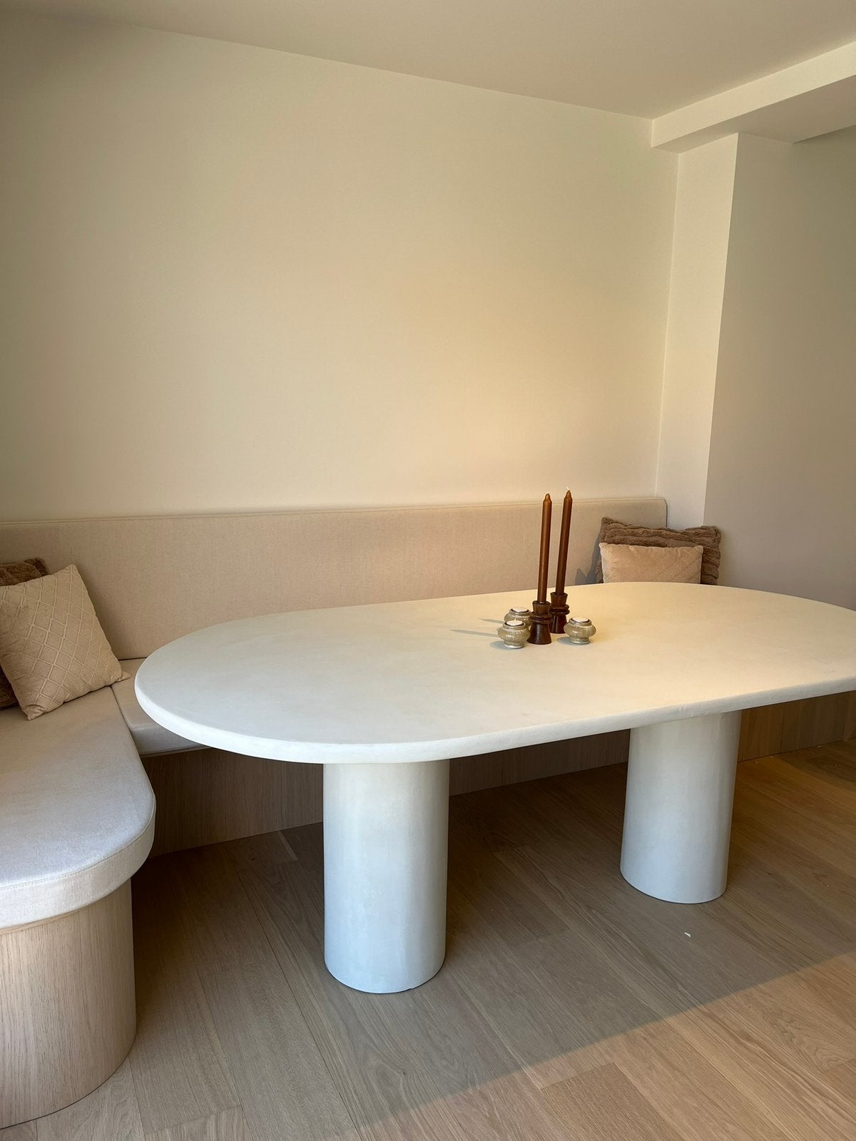 Mortex tafel, Enlèvement, Neuf