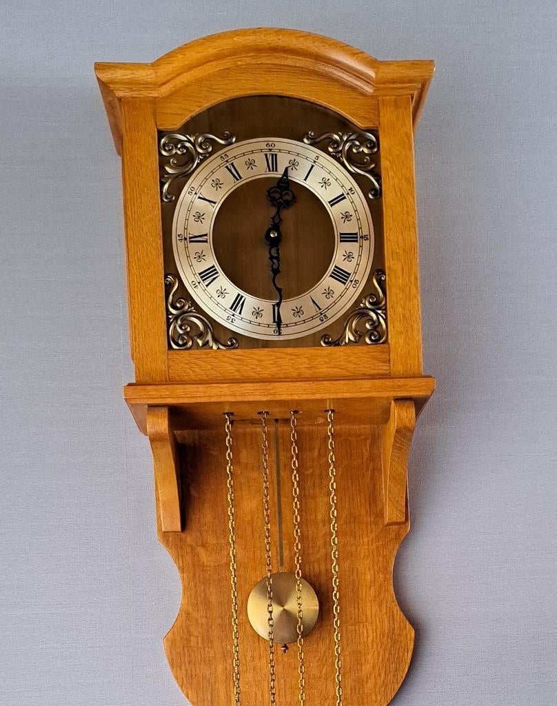 Vintage retro wandklok met slinger, Huis en Inrichting, Woonaccessoires | Klokken, Ophalen, Gebruikt, Analoog, Wandklok