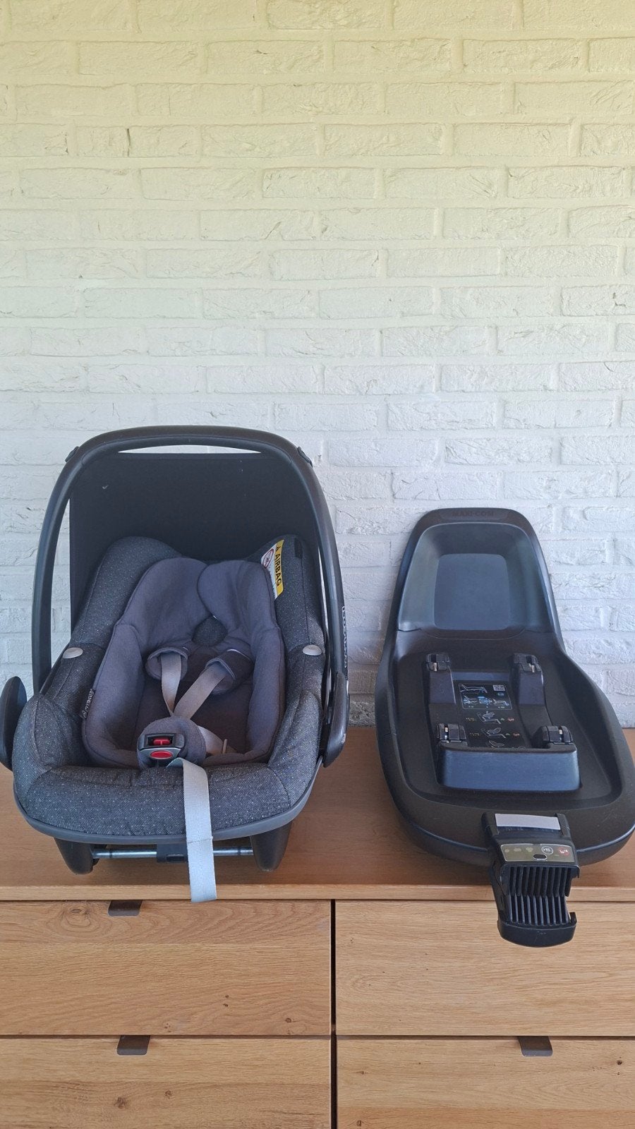 Siège auto Maxi Coso Pebble plus avec base Isofix, Enfants & Bébés, Enlèvement, Maxi-Cosi, Isofix