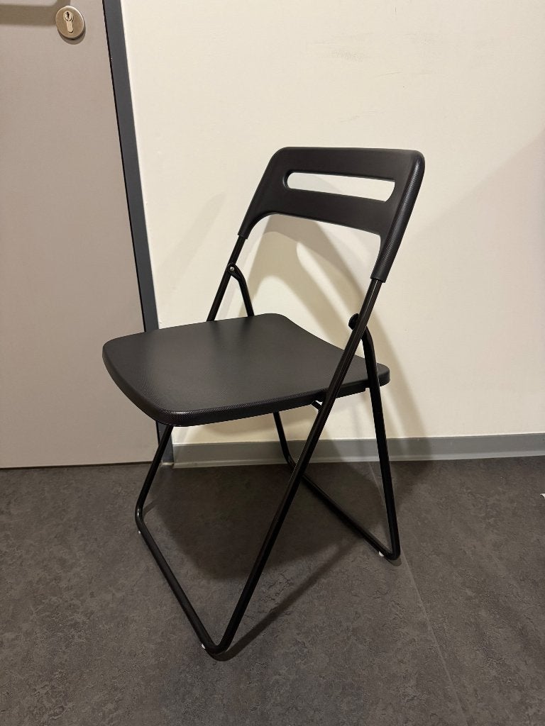 Klapstoel, opvouwbare stoel, foldable chair, Huis en Inrichting, Stoelen, Ophalen, Zo goed als nieuw, Zwart, Eén