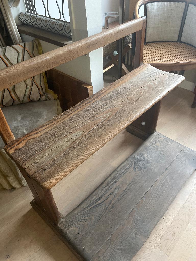 Banc enfants en bois, Enlèvement