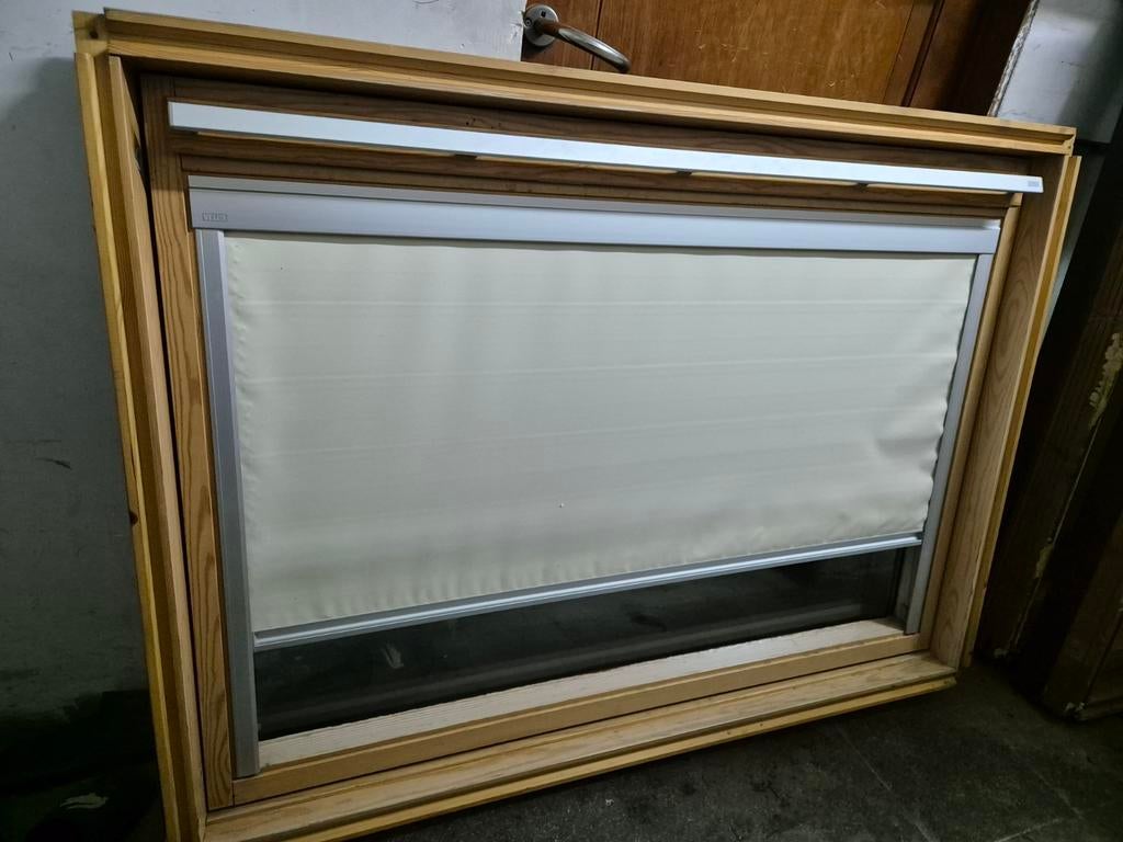 Velux dakramen 98×134 compleet met gootstukken, Doe-het-zelf en Bouw, Ophalen