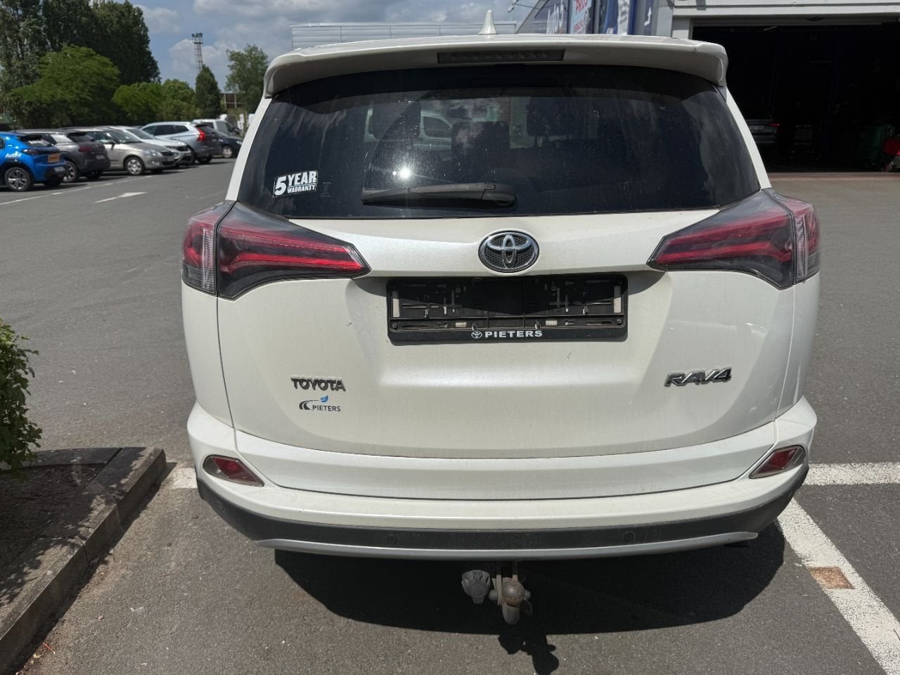 Toyota RAV4 D4D TREKHAAK 2000KG (bj 2017), Auto's, Voorwielaandrijving, Stof, Euro 6, https://public.car-pass.be/vhr/e5462d58-98c6-4397-9ecc-a28b455e9454