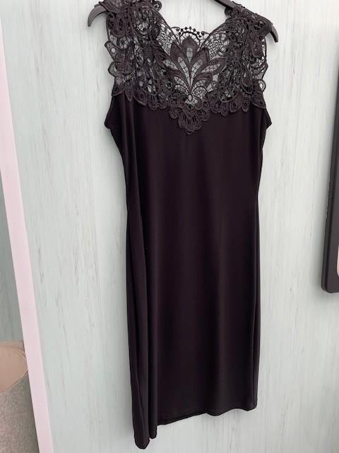 Très jolie robe noire Joseph Ribkoff t 38, Enlèvement