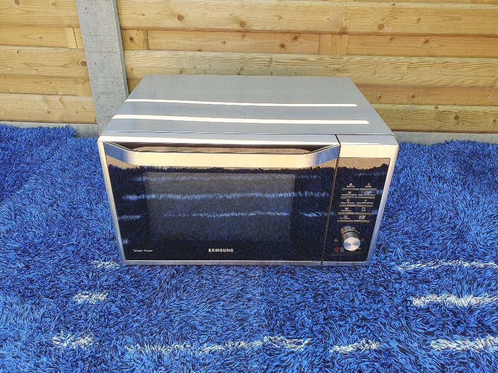 Combi microgolfoven met warme lucht en grill samsung, Ophalen, Zo goed als nieuw, Draaiplateau, Combi-microgolfoven
