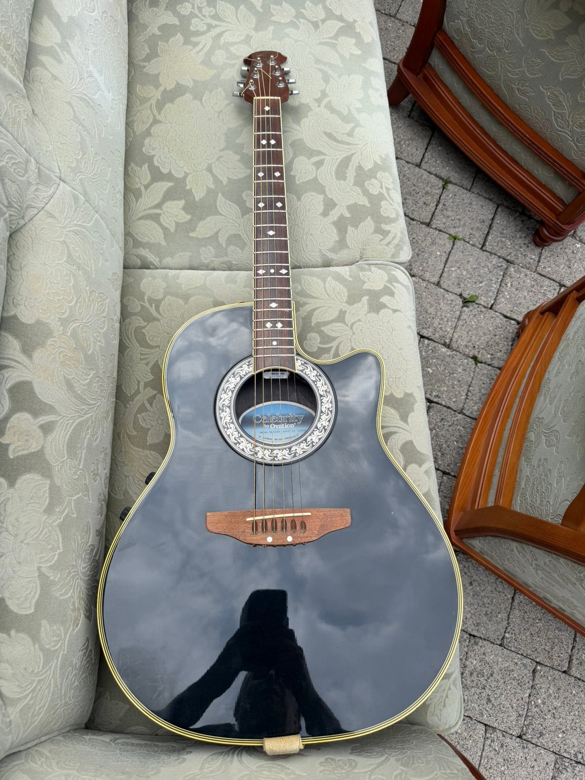 Celebrity By Ovation, Musique & Instruments, Enlèvement