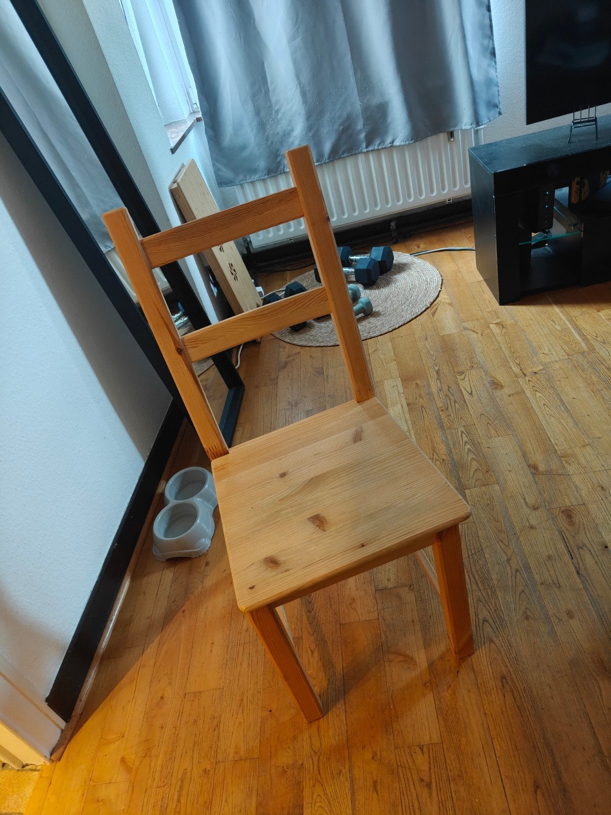 Lot 4 chaises bois 10euros, Enlèvement, Utilisé, Bois, Quatre