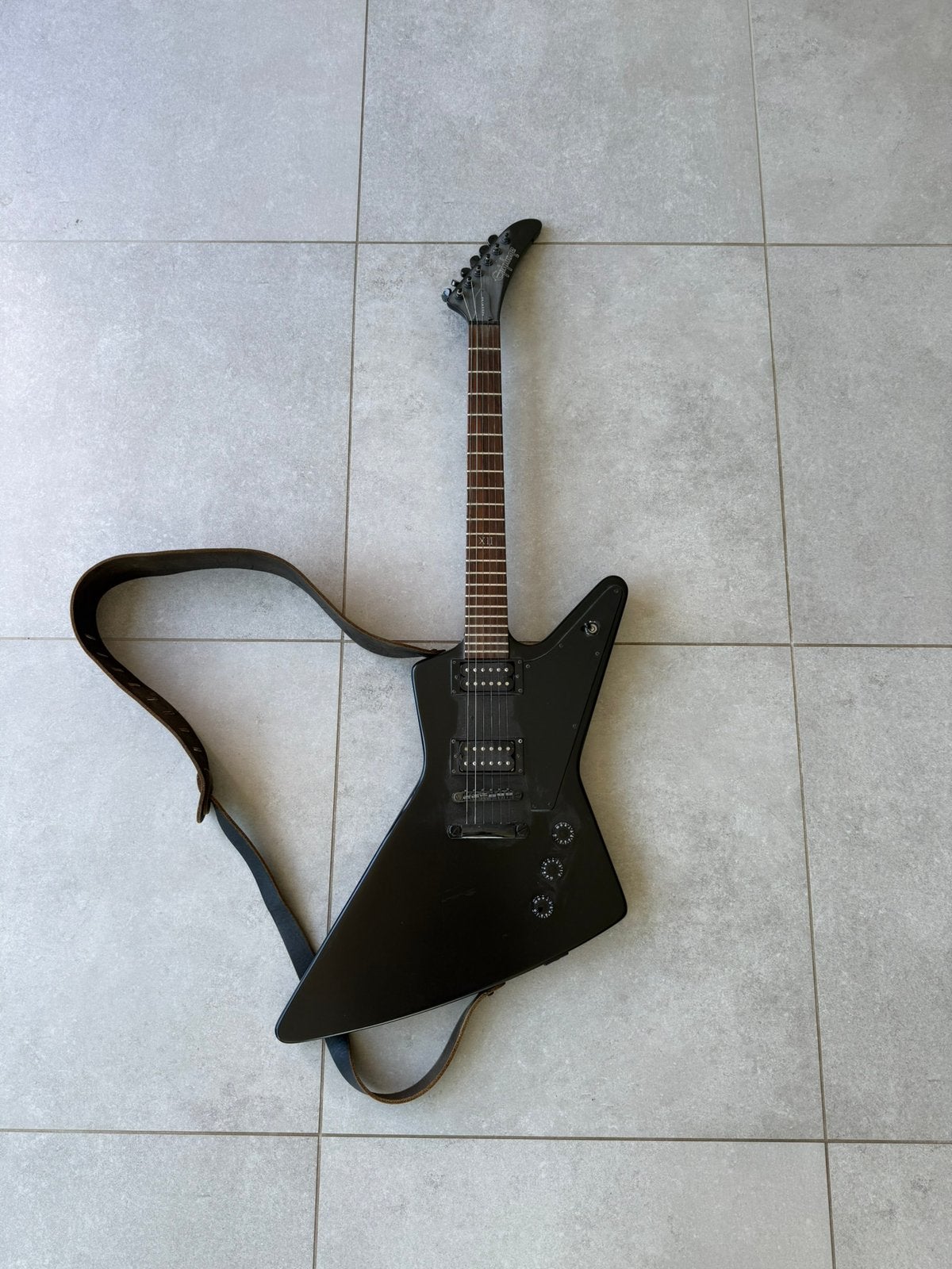Epiphone 1958 Gothic Explorer, Musique & Instruments, Epiphone, Avec ampli, Enlèvement, Utilisé