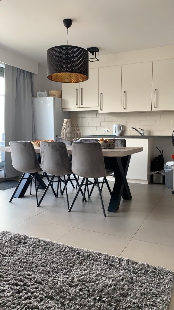 Eetkamerstoel, Huis en Inrichting, Stoelen, Ophalen, Kunststof, Zo goed als nieuw, Grijs