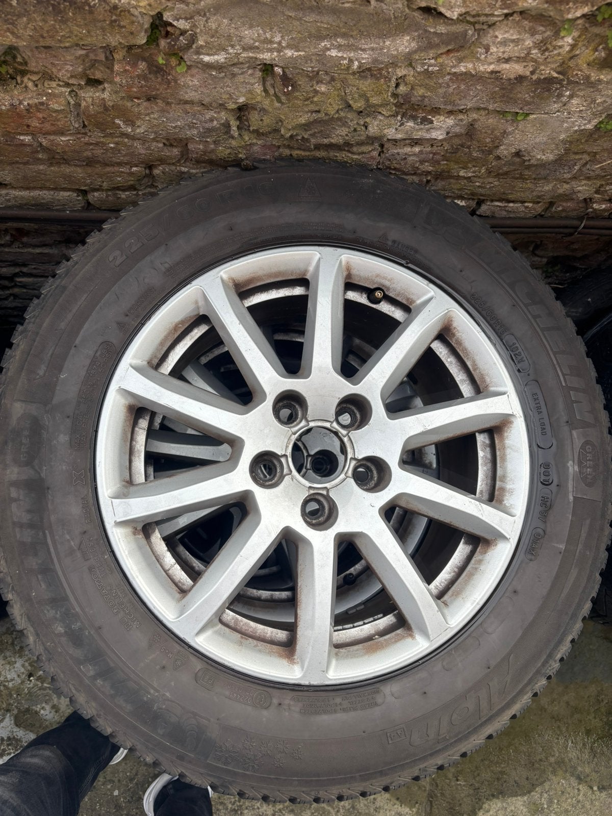 Jantes audi 5x112 , pneu hiver michelin 225 60 16, Autos : Pièces & Accessoires, Enlèvement, Jante(s)