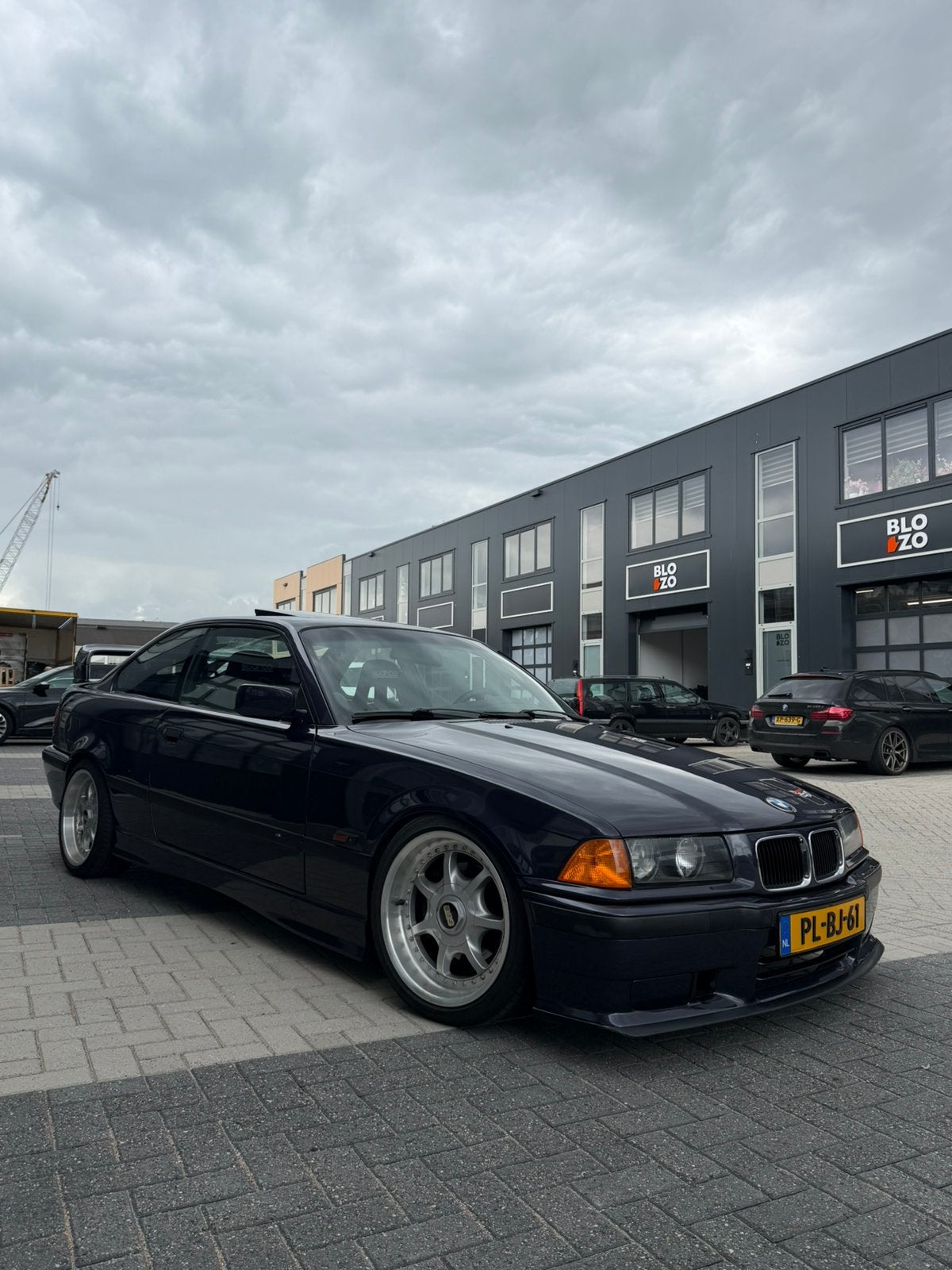 BMW E36 328i Coupé – Madeiraviolett Metallic – NL oldtimer, foto 5