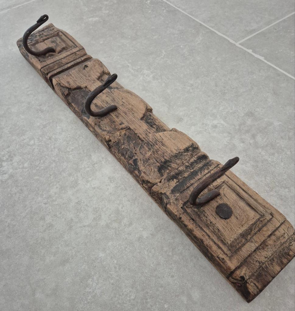 Rustieke kapstok met ijzeren haken, Ophalen, Hout
