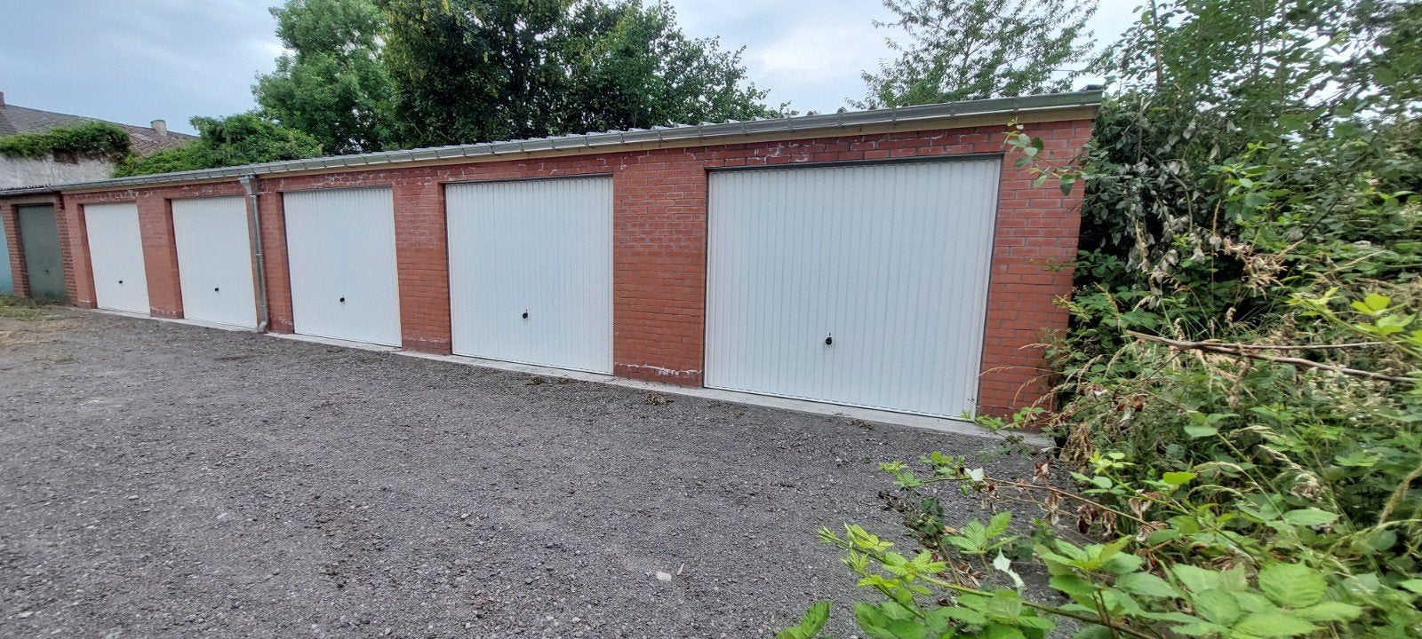 garage / box spacieux à louer. BOUSSU - HORNU. A lire!, Immo, Garages & Places de parking, Province de Hainaut