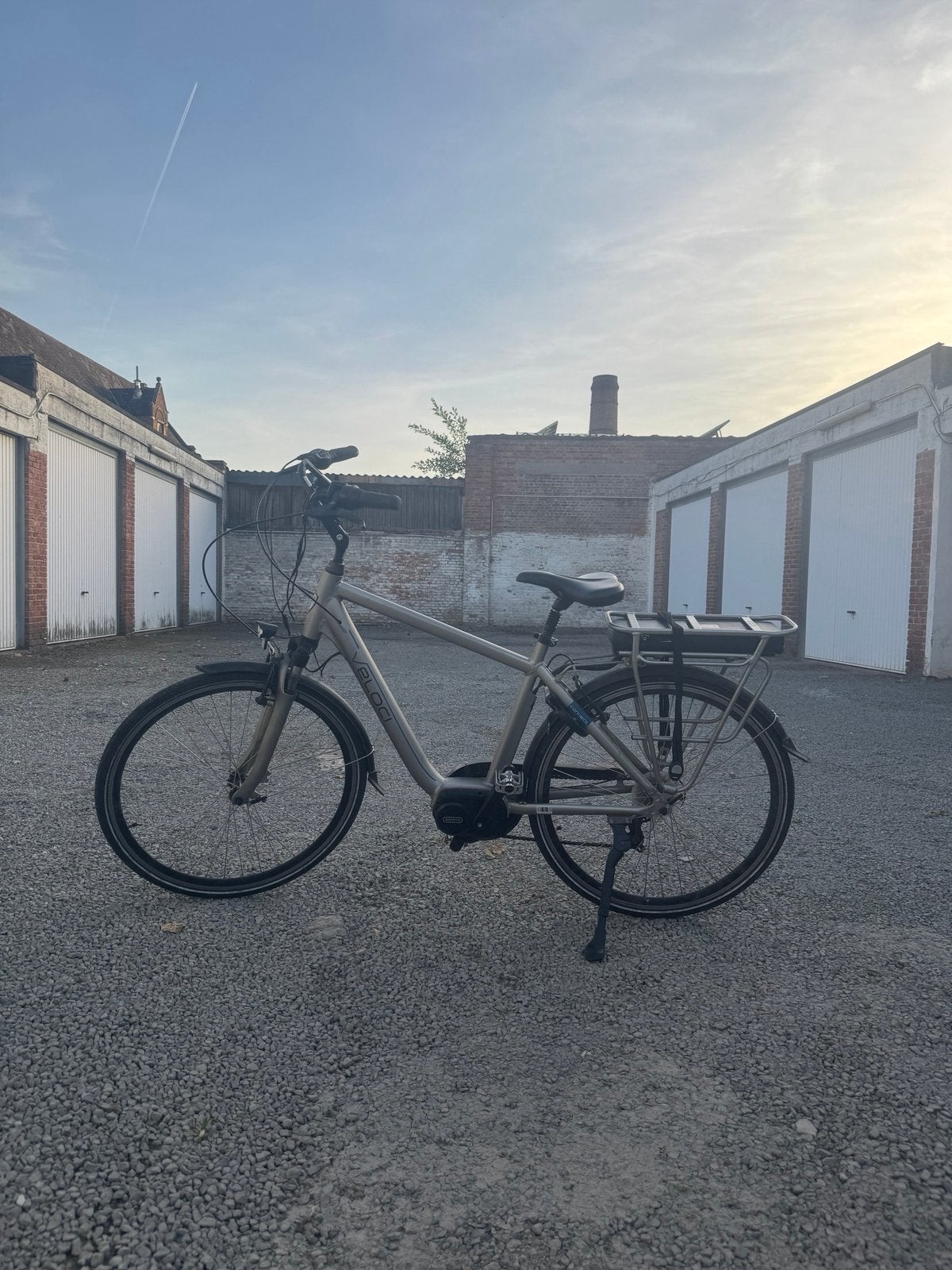 VELOCI ELEKTRISCHE FIETS MET BAFANG MIDDENMOTOR, Ophalen, Zo goed als nieuw