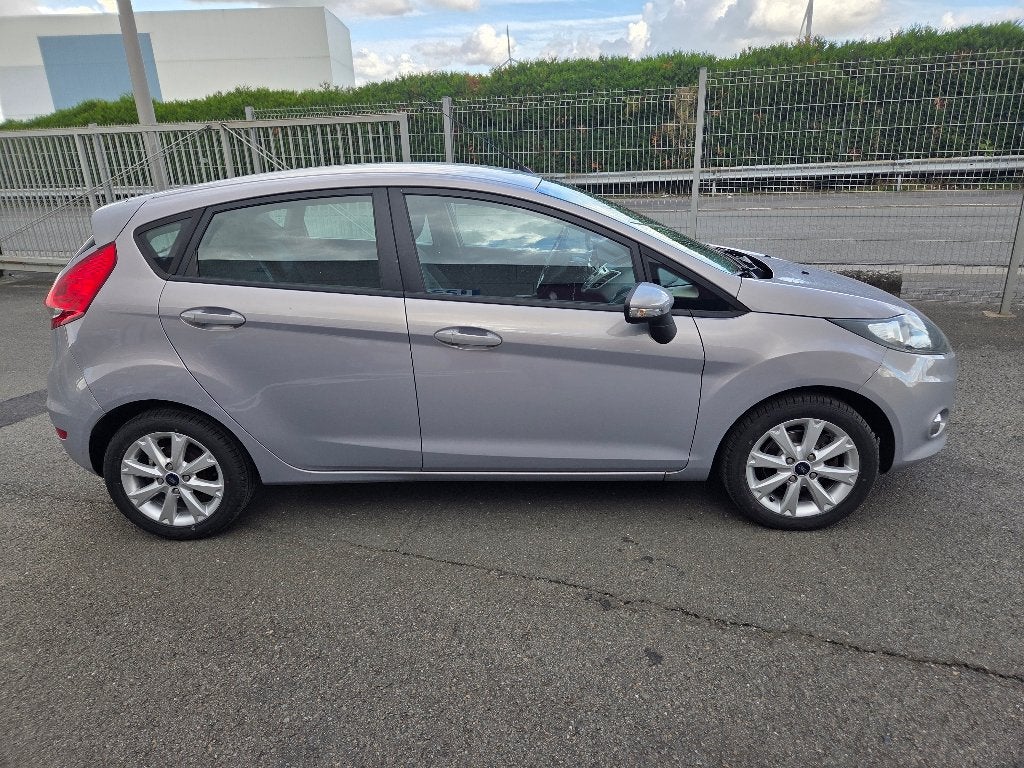 FORD FIESTA 1.2 ESSENCE 2012, Auto's, Voorwielaandrijving, Euro 5, Stof, 1242 cc