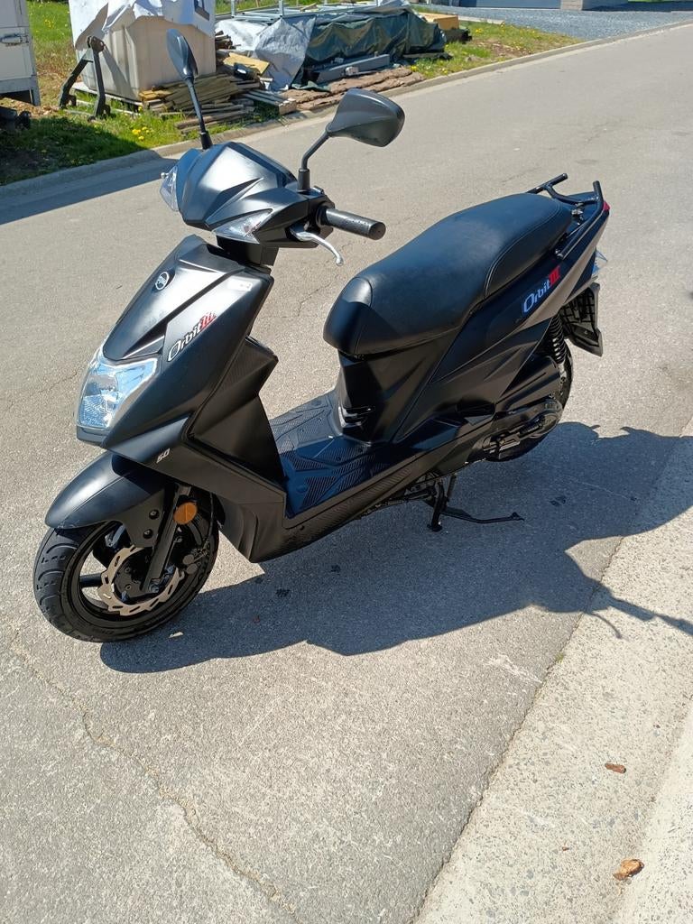 Scooter "SYM ORBIT 3" (Classe A) 785 Km "2023", Vélos & Vélomoteurs, Scooters | SYM, Comme neuf, Orbit, Classe A (25 km/h), Essence