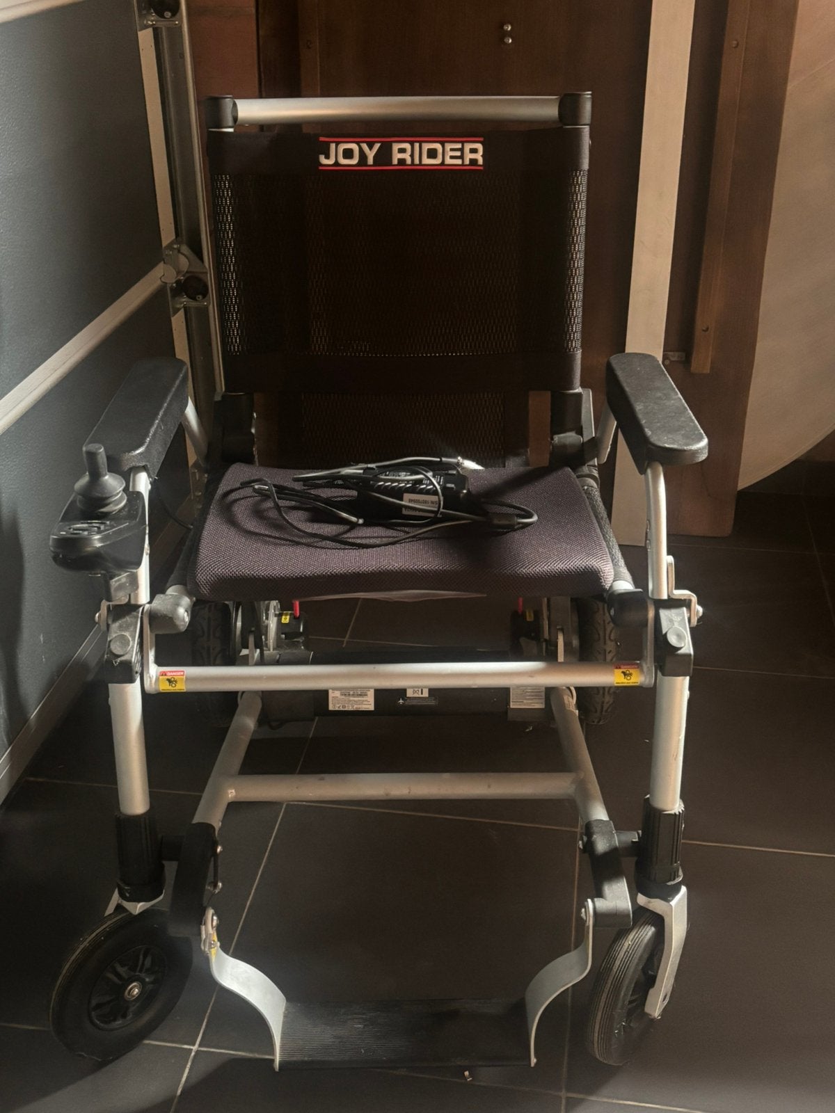 Elektrische Rolstoel JoyRider – Opvouwbaar & Compact, Divers, Chaises roulantes, Enlèvement, Pliant, Fauteuil roulant électrique