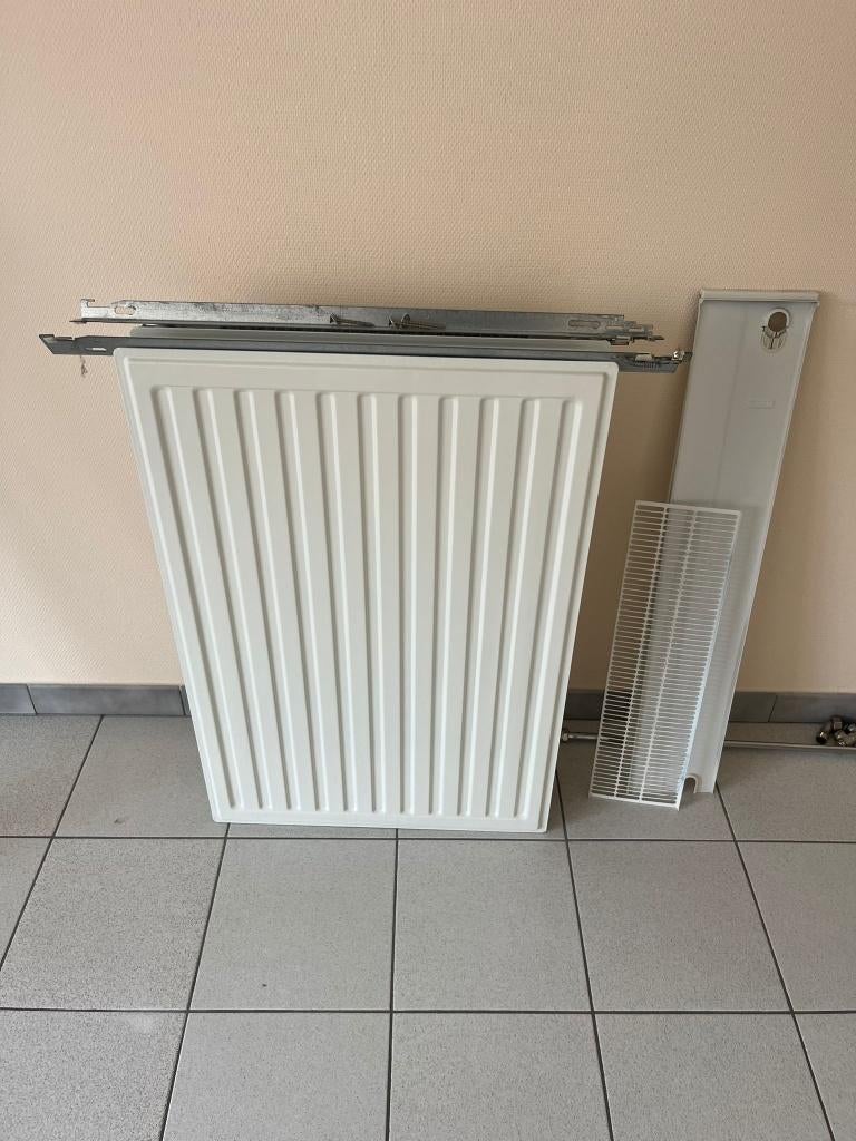 2 radiateurs hauts Radson — 60 x 90 cm — Type 33, Bricolage & Construction, 800 watts ou plus, Enlèvement, Utilisé, Radiateur
