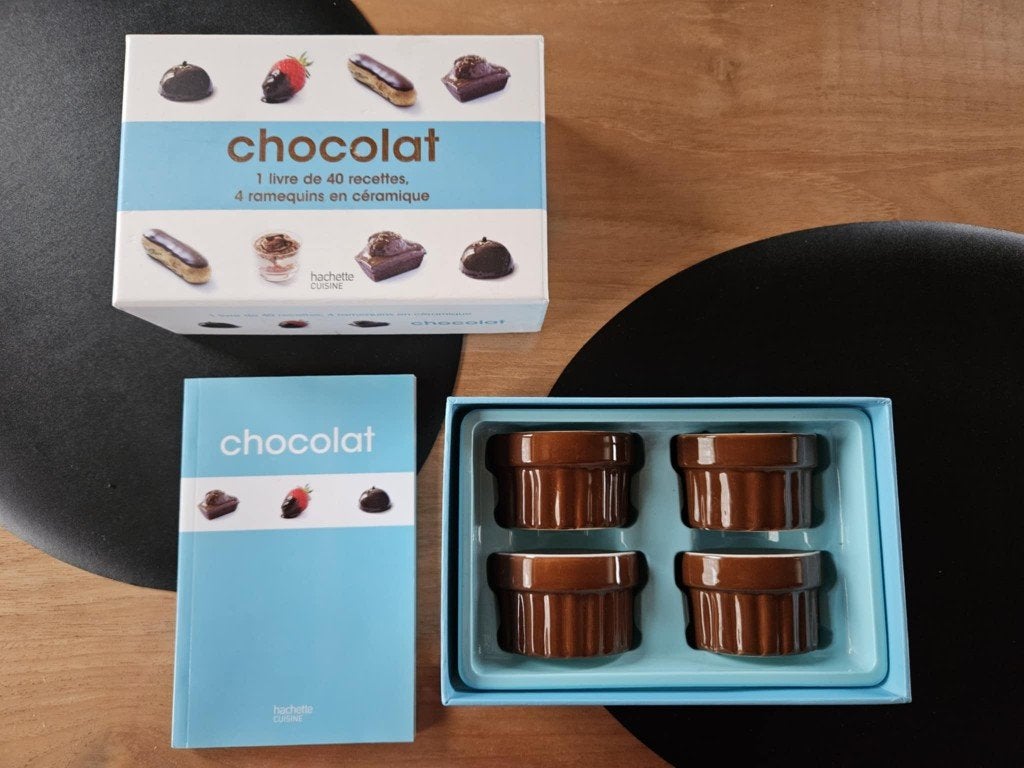 Coffret chocolat 4 ramequins + livre de recettes, Ophalen of Verzenden, Nieuw, Taart, Gebak en Desserts