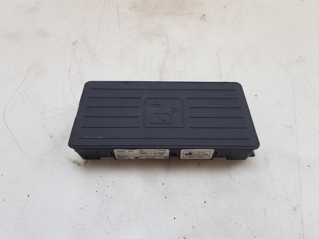 CHARGEUR DE TELEPHONE A INDUCTION (|4N0035502B|), Audi AG, Utilisé, Info@audi.de, Auto-Union-Straße  1,
85057  Ingolstadt, DE