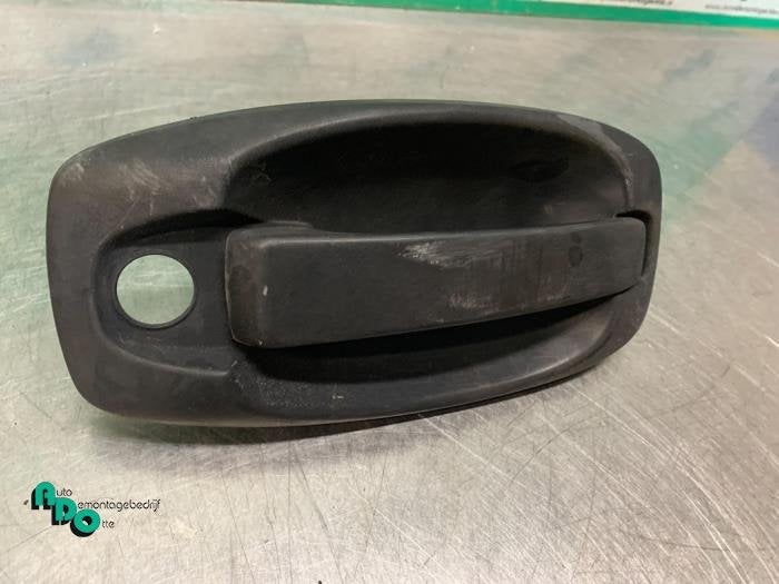 Poignée portière 4portes avant gauche d'un Fiat Fiorino (F, -, 3 mois de garantie, Utilisé, Fiat