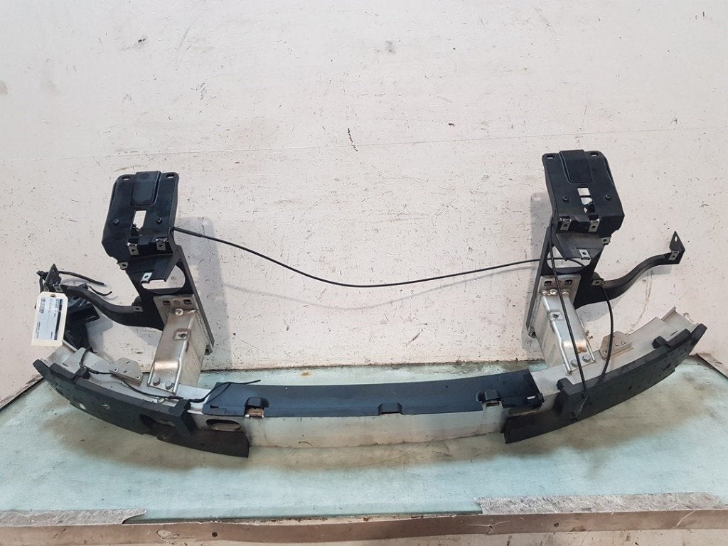 BUMPERFRAME VOOR BMW 6 serie (E64) (|51117185487|), Gebruikt, BMW, Petuelring 130
80809  München, DE, Bayerische Motoren Werke AG