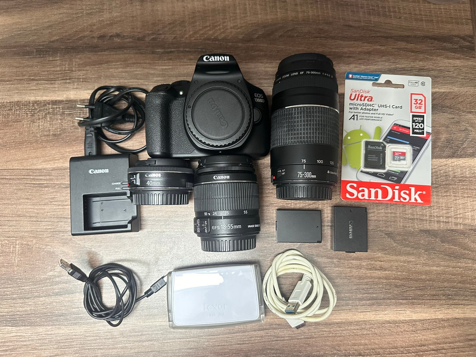 Canon EOS 1300D SET (slechts 13.000 CLICKS), Audio, Tv en Foto, Fotocamera's Digitaal, Ophalen, Zo goed als nieuw, Canon