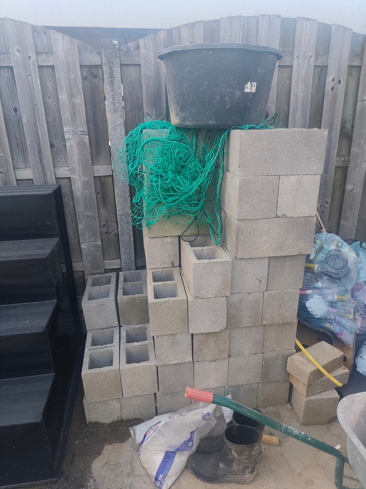 Beton blokken. Cellenblok 39x19x19  80 st., Ophalen, Beton