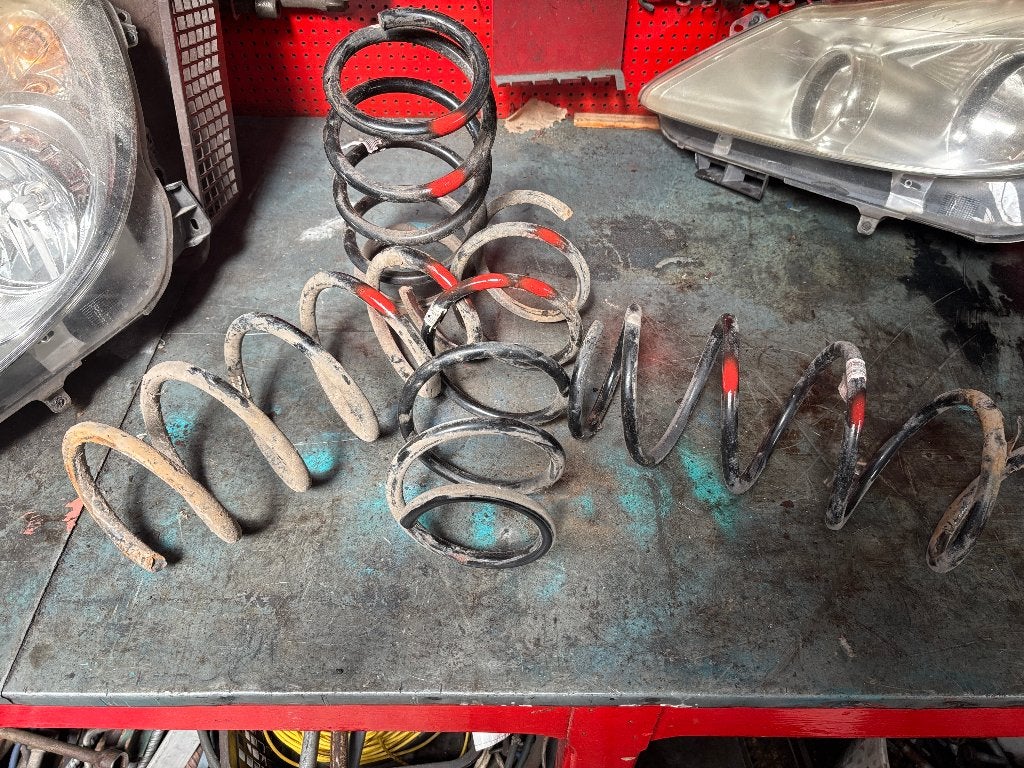 RESSORT DE SUSPENSION AVANT OPEL CORSA D, RUE BRIGADE PIRON 307, Enlèvement, Utilisé, Garage_bila@yahoo.fr