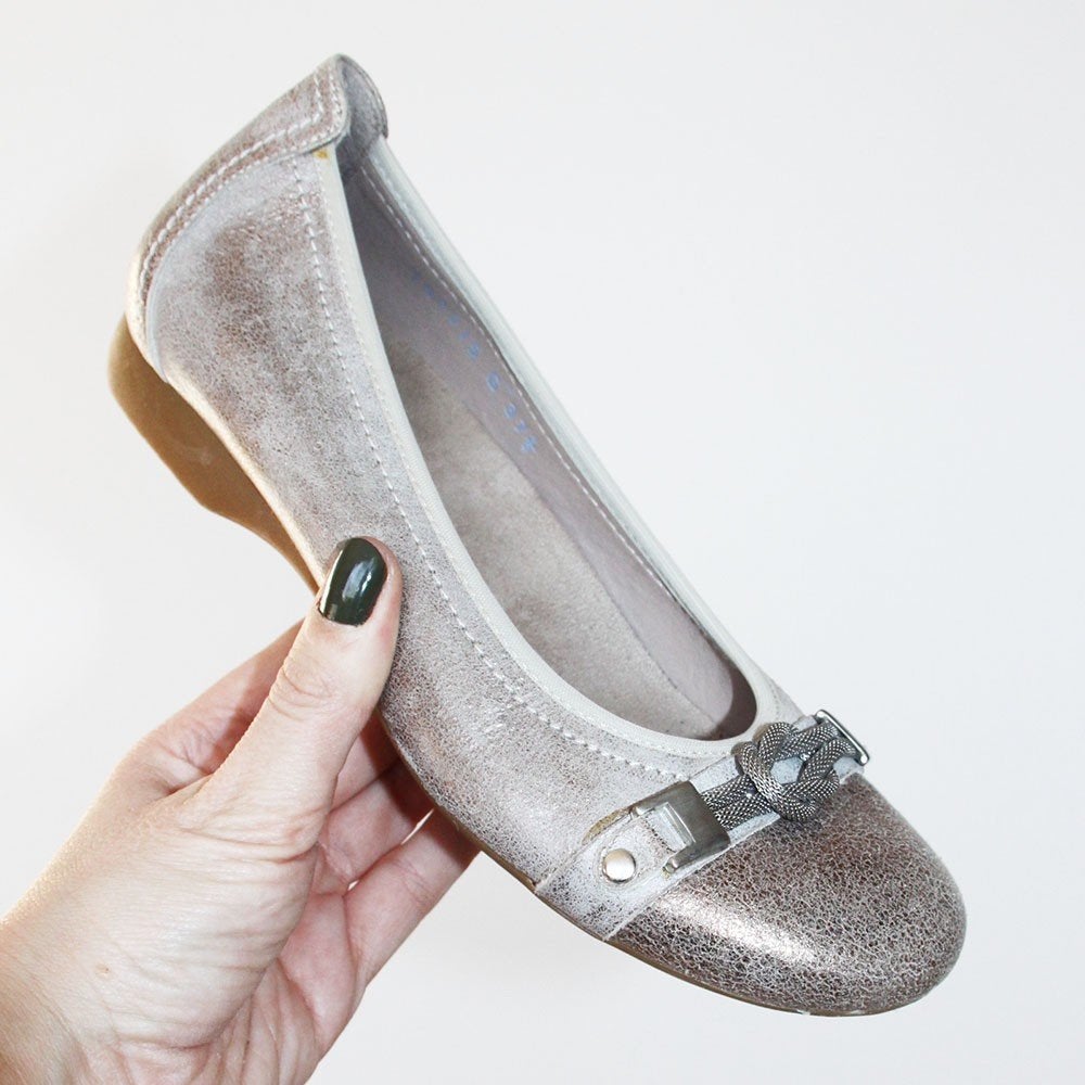 Superbes ballerines en cuir -s12 (taille 37½) €35, -, Vêtements | Femmes, Enlèvement ou Envoi, Autres couleurs, Comme neuf, Footnotes