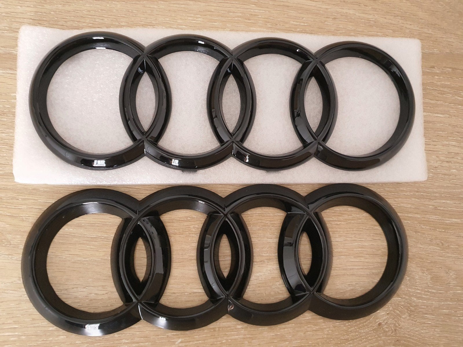Grille et de boîtier anneaux Audi, Autos : Pièces & Accessoires, Enlèvement ou Envoi, Neuf, Audi