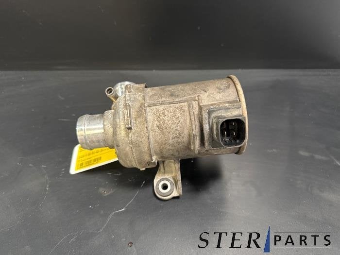 Pompe à eau d'un Mercedes C-Klasse, 3 mois de garantie, Utilisé, -, -