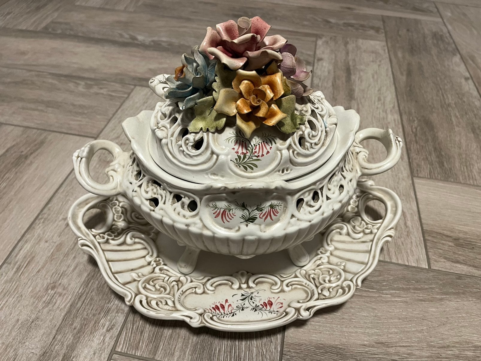 Italiaanse porseleinen terrine met onderbord en lepel, Ophalen of Verzenden
