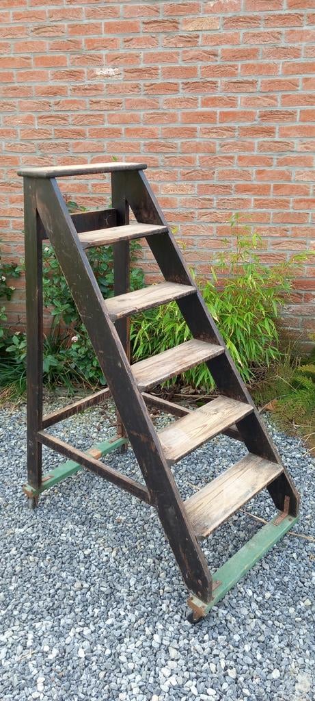 Oude houten schooltrap, Antiek en Kunst, Ophalen