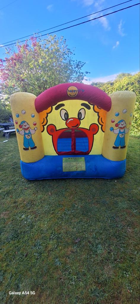 Location château gonflable  50€, Enfants & Bébés, Jouets | Extérieur | Coussins gonflables