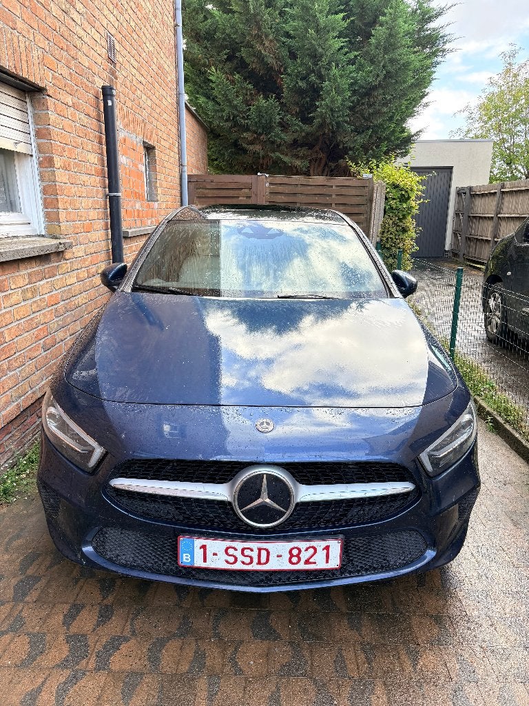 Mercedes A180d Launch Edition, Auto's, 4 cilinders, Blauw, Leder, 1500 cc