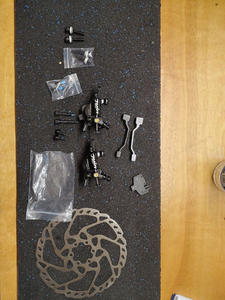 Juin Tech R1 hydraulische schijfremklauw, Remmen, Stadsfiets, Overige materialen, Nieuw