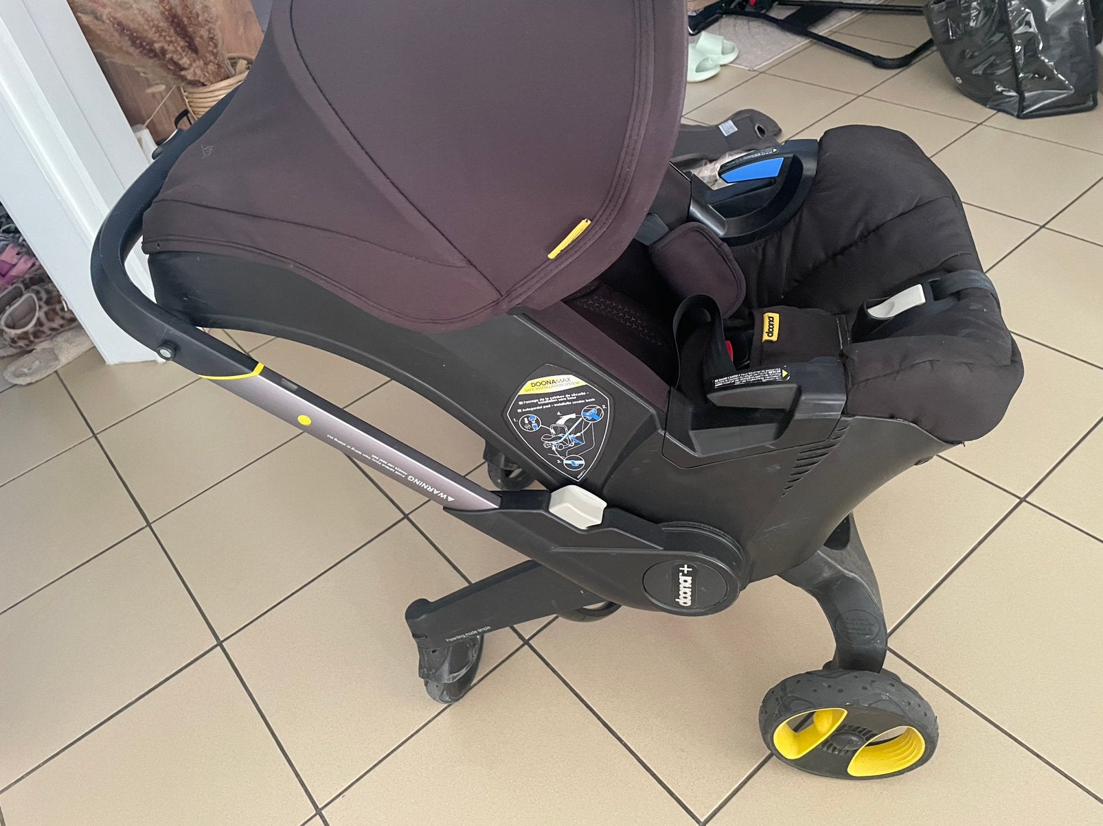 Doona+ kinderwagen met Isofix, Kinderen en Baby's, Ophalen, Zo goed als nieuw