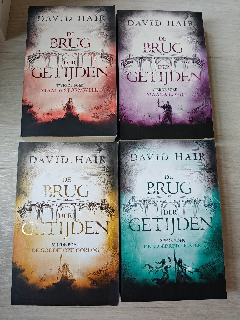 4 x David Hair De brug der getijden fantasy boeken, Ophalen of Verzenden, Gelezen