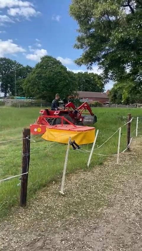 Maaier 135 . Hooier . Snelhooier, Zakelijke goederen, Ophalen