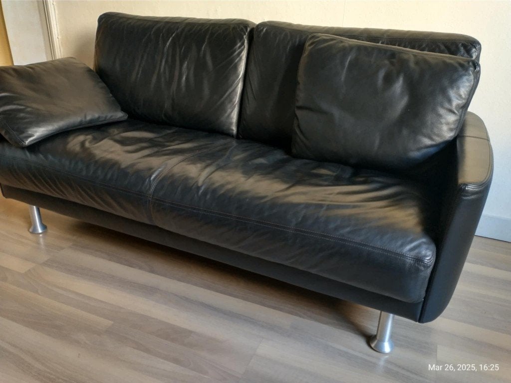 Siège en cuir 250€ comme neuf à cause d'un déménagement, Maison & Meubles, Canapés | Salons, Design, Comme neuf, Enlèvement, Cuir