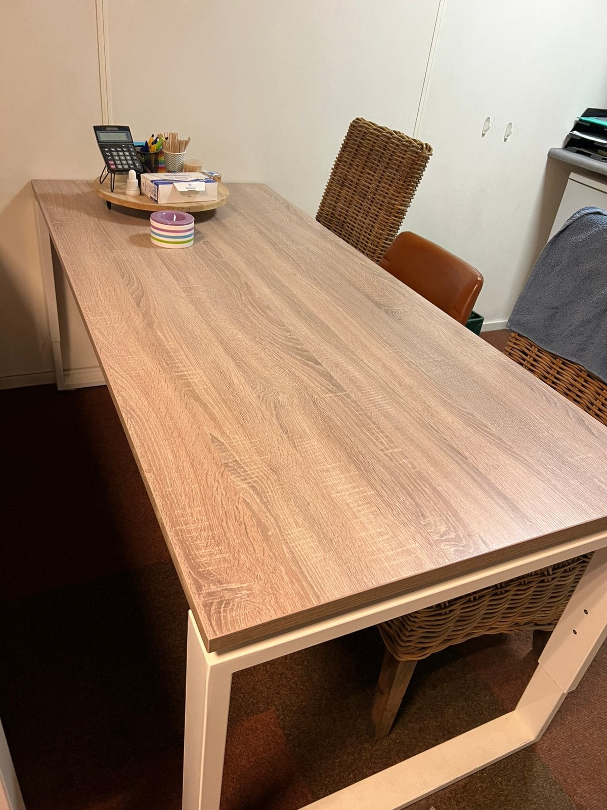 Bureautafel, Ophalen