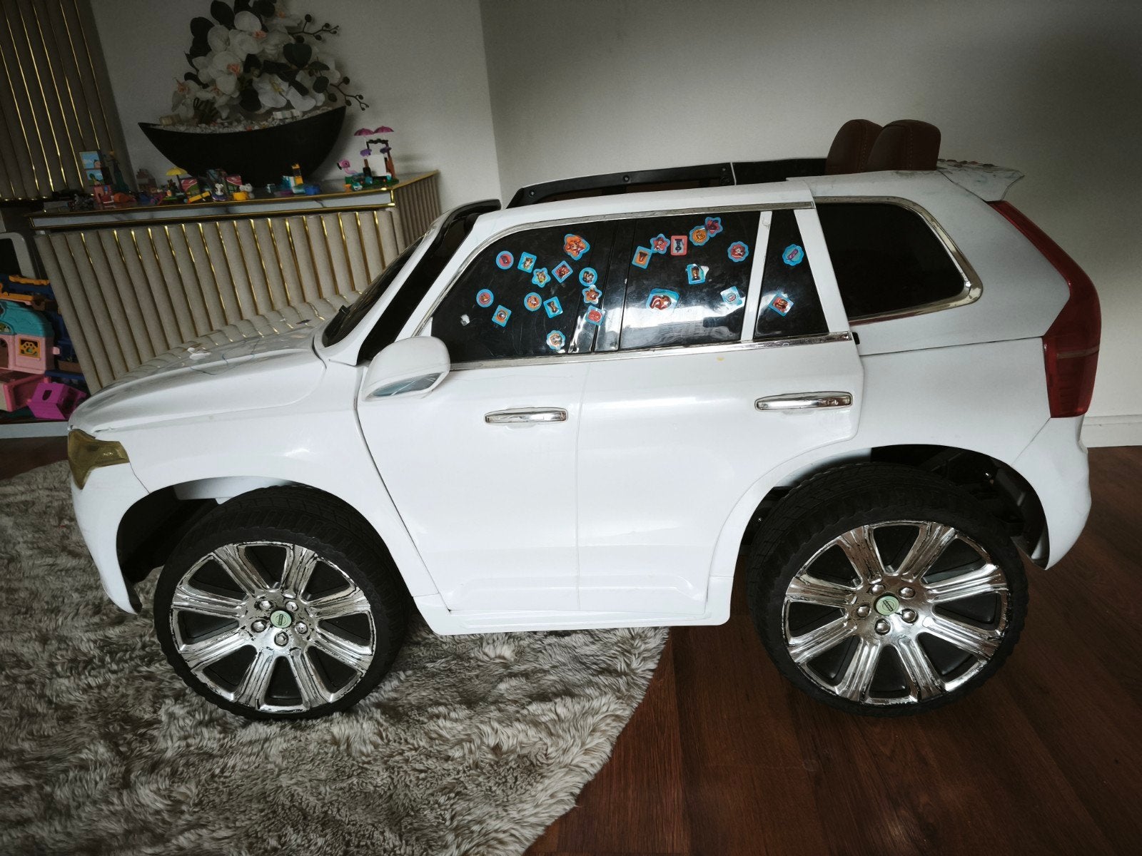 Voiture électrique Volvo pour enfants, Enlèvement