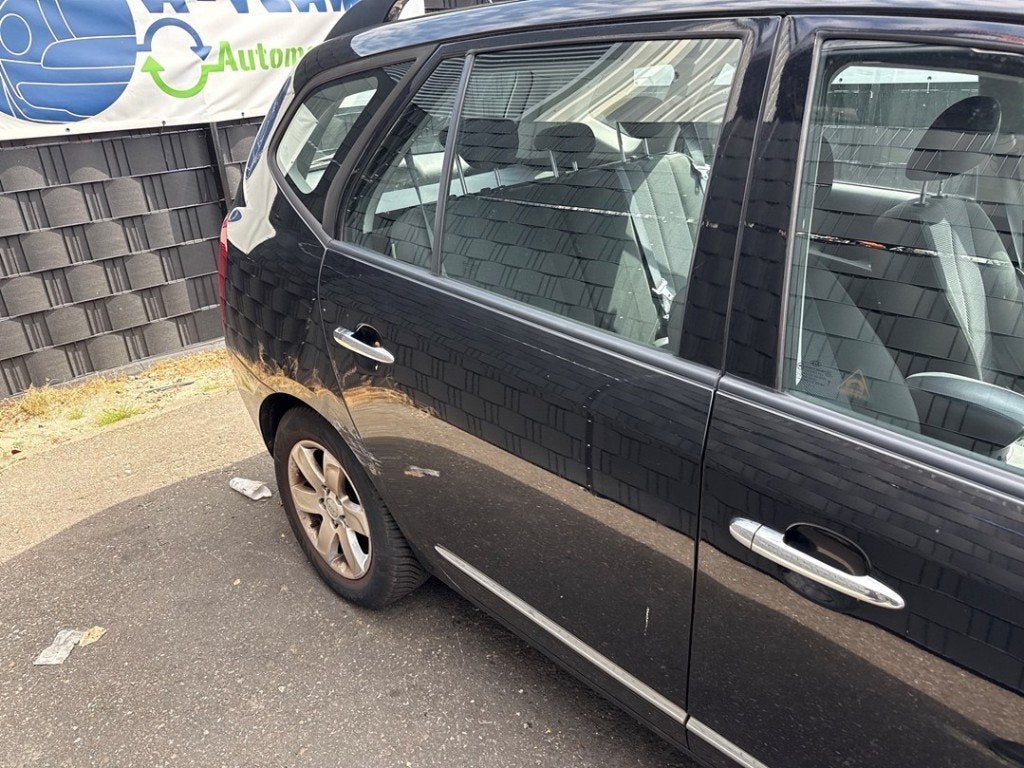 PORTIER RECHTS ACHTER Kia Carens III (FG) (|770041D010|), Deur, Info@kia.de, Achter, Theodor-Heuss-Allee 11
60486  Frankfurt am Main, DE