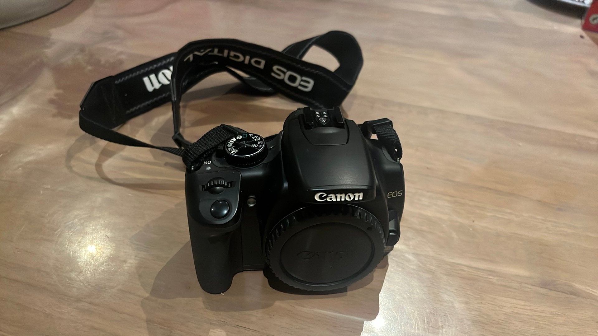 Eos 400D in top conditie, TV, Hi-fi & Vidéo, Enlèvement ou Envoi, Comme neuf, Batterie, Canon
