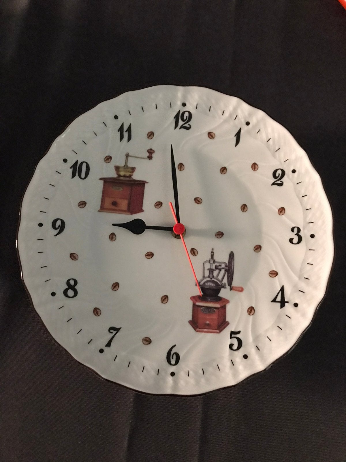 Klok van echt porselein (26 cm), Ophalen of Verzenden
