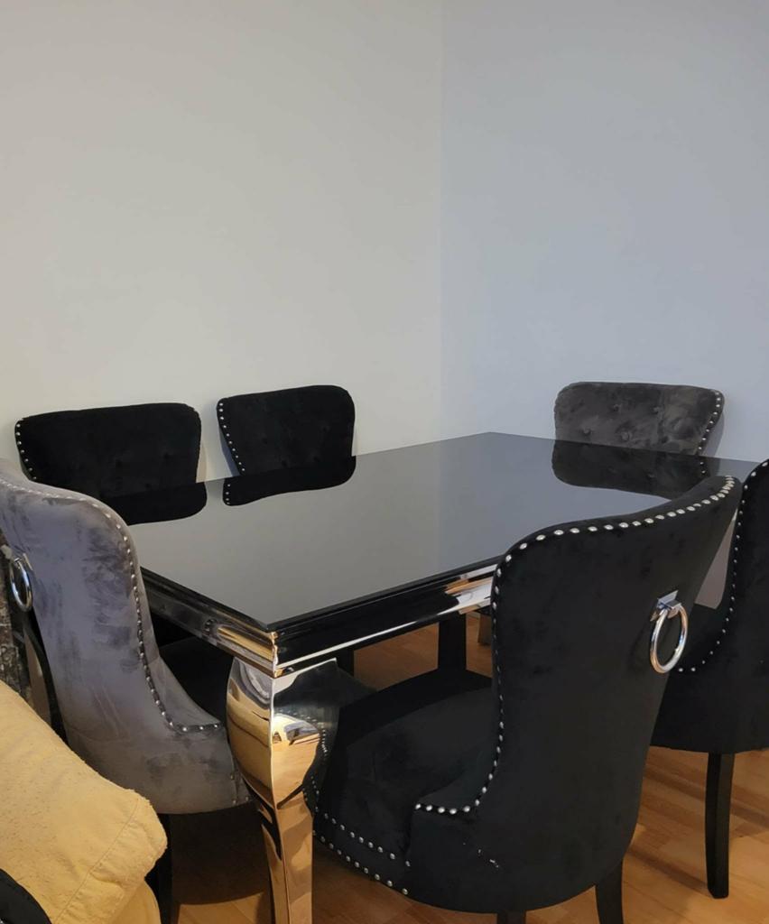 Table en ver avec chaise, Ophalen