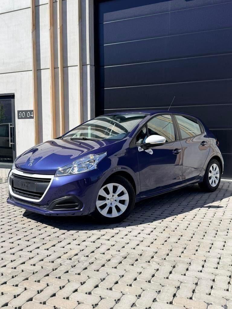 Peugeot 208 Like 1.2 Benzine // 100.300 km, Auto's, Voorwielaandrijving, Stof, Blauw, Bedrijf