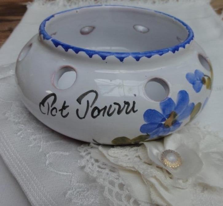 Frans keramiek Pot Pourri schaaltje , theelicht,Vallaurius, Antiek en Kunst, Ophalen of Verzenden
